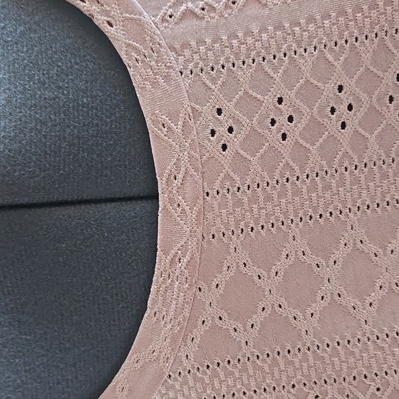 Like New! Women's Xl Long Sleeved Blouse - Picture 4 of 4